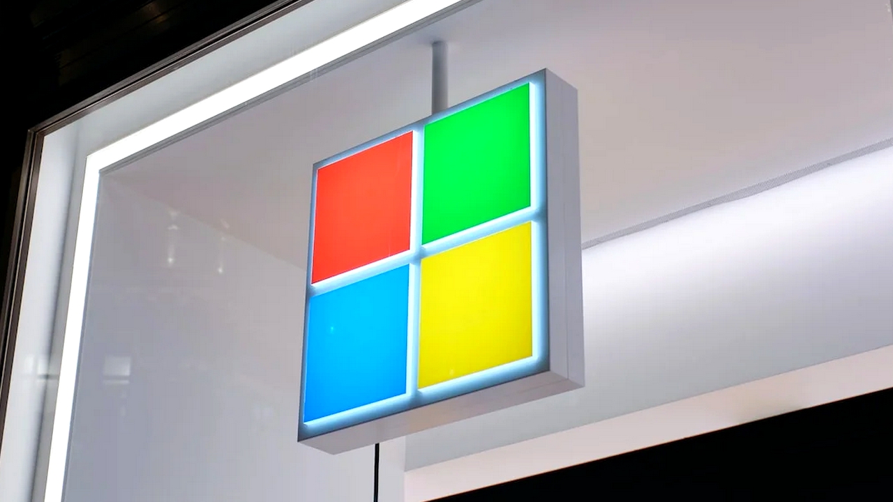 2500 çalışanı kovan Microsoft CEO’sunun maaşına inanamayacaksınız!