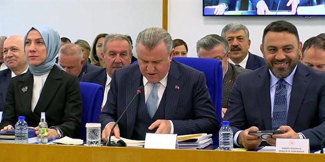 Bakan Bak’tan yasa dışı bahis uyarısı