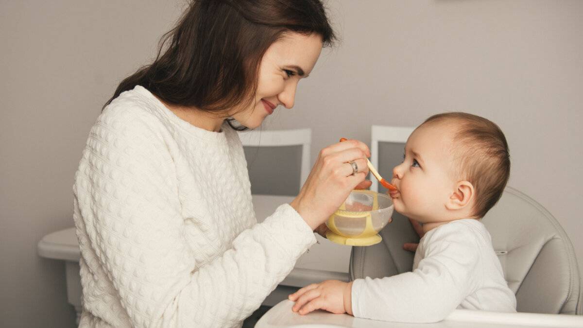Bebeklere mama sevdirmek çok kolay! Sağlıklı 5 tanım…
