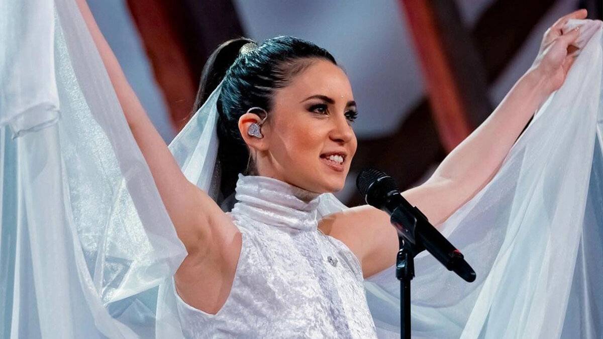 Karsu Dönmez bebeğinin cinsiyetini bu türlü açıkladı!