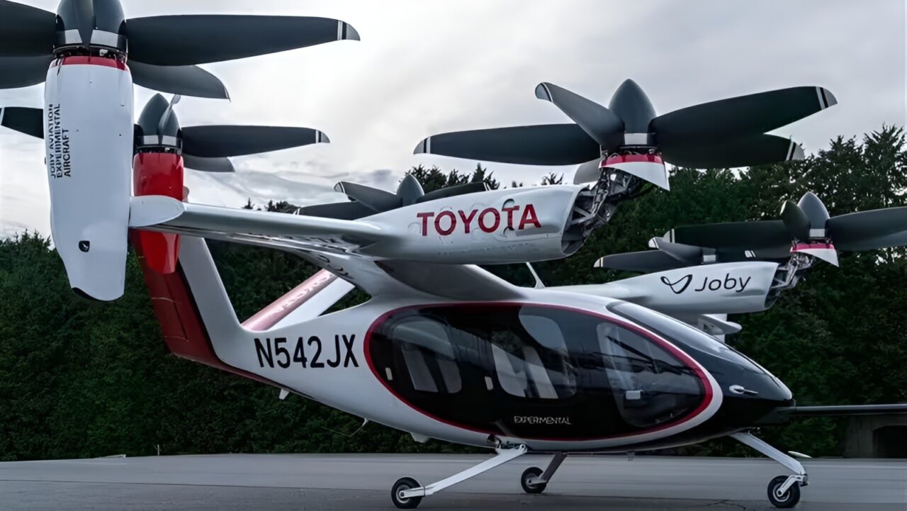 Toyota’nın uçan taksisi gösteri yaptı: Testlerden tam puan!
