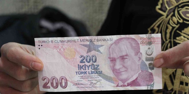 Uydurma 200 lirayla alışverişe, 1 yıl 8 ay mahpus cezası